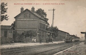 1413_blangy_l_arrivee_d_un_train_en_gare_blond-trouard_1_dl.jpg - JPEG - 597.9 ko - 1644×1058 px